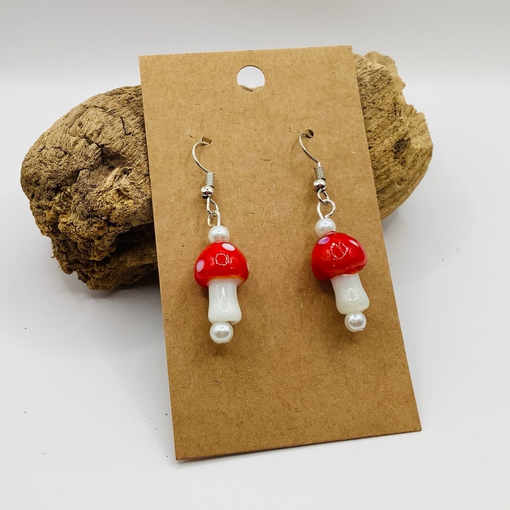 🍄NEW! Magic Mushroom Earrings Lampwork Glass Red & White Pearl